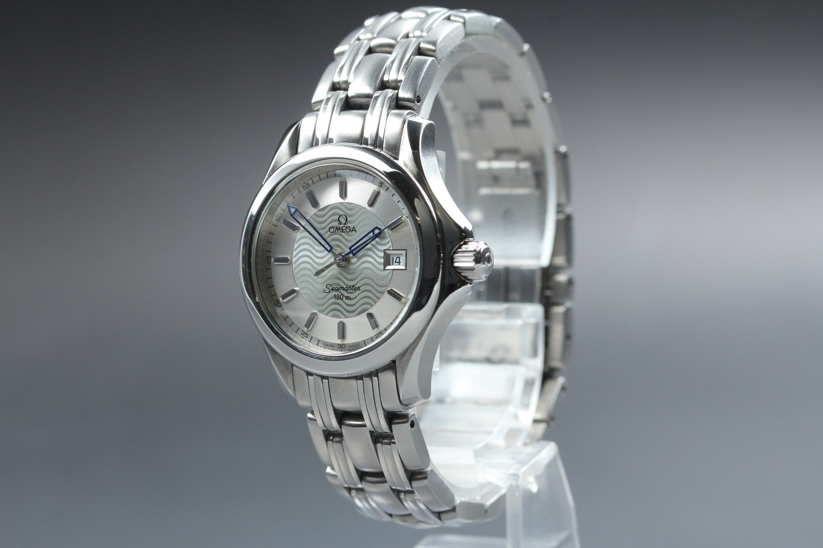 Vintage OMEGA Seamaster 2571.32 Cal.1424 Quartz Silver Women's Watch 28mm JAPAN