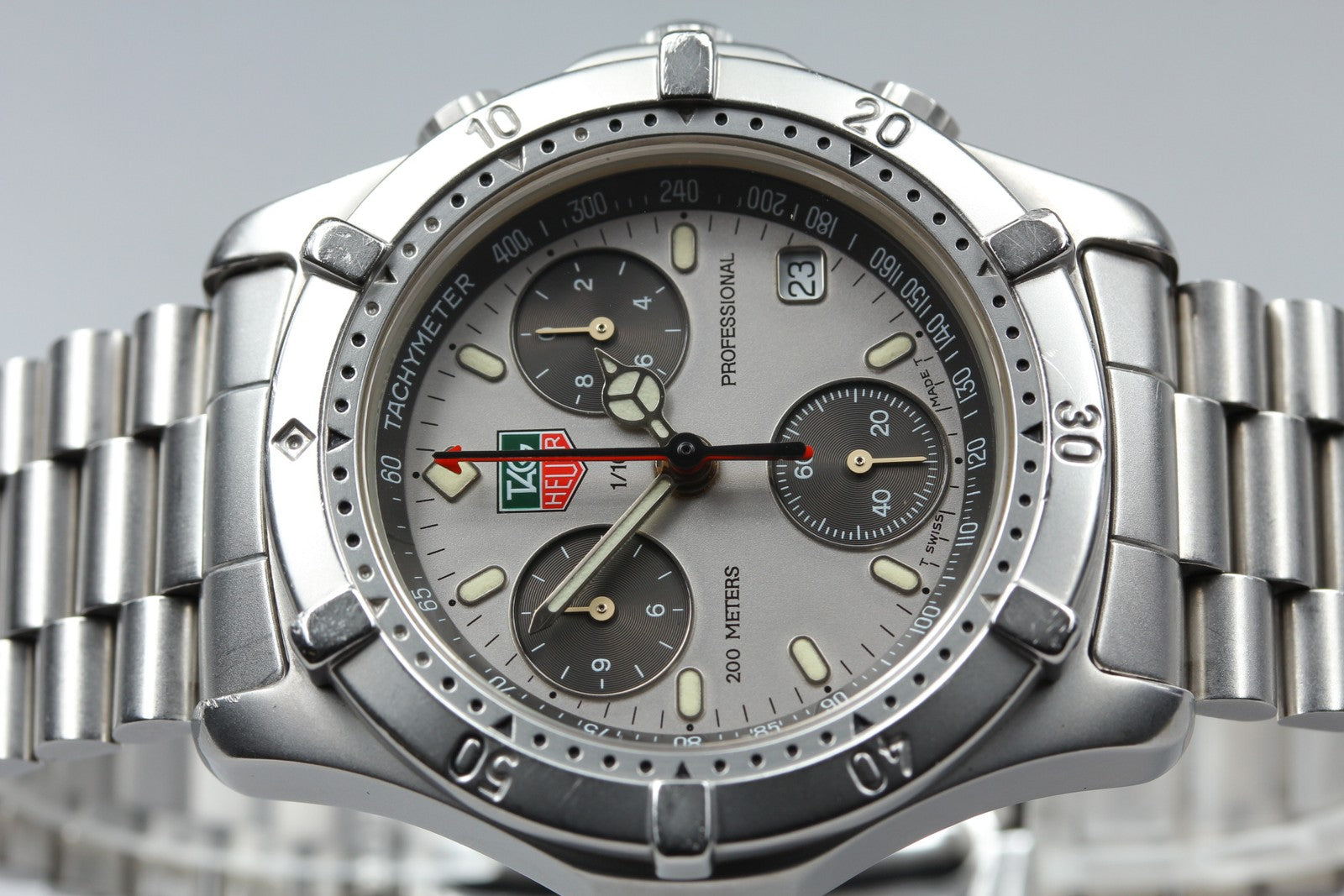 Vintage TAG HEUER Professional CE1111 Quartz Gray Men's Watch 40mm JAPAN Box