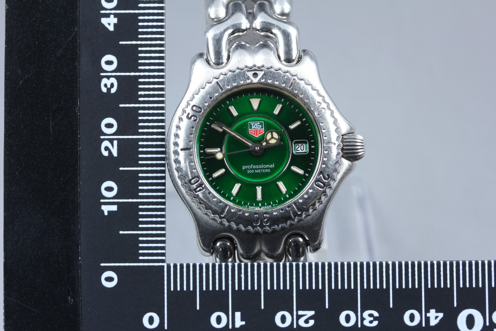 TAG Heuer SEL WG131E Green Dial Quartz Date Women's Watch 27mm JAPAN Exc+5