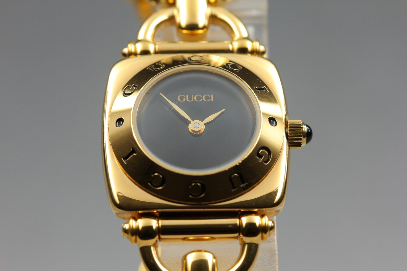 Vintage GUCCI Horsebit 6400L White Dial Gold 20mm Woman's Quartz Watch JAPAN