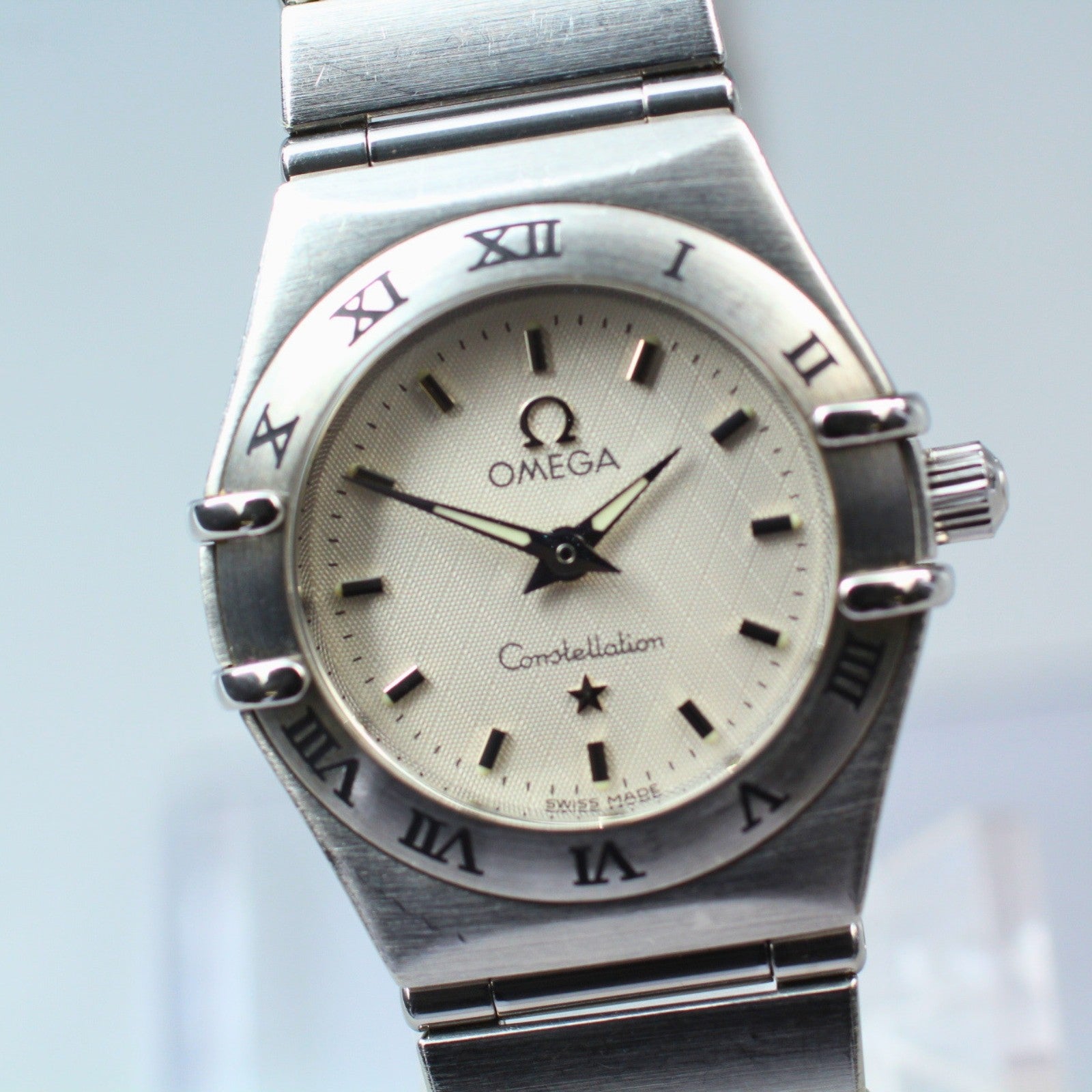 New Batt OMEGA Constellation 1562.30.00 Quartz Silver Women Watch 22mm JAPAN