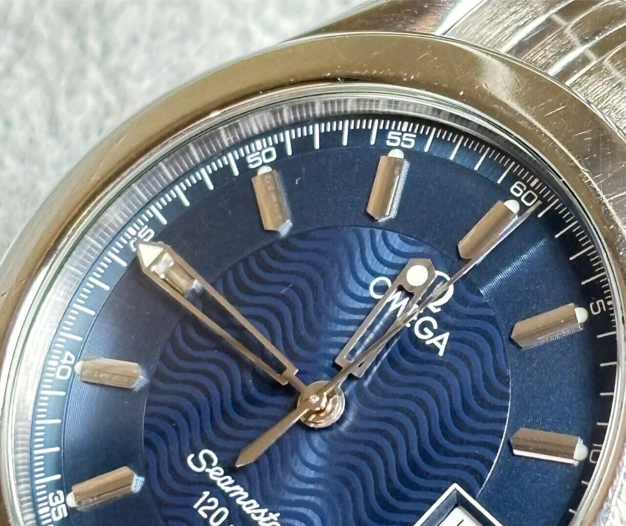 5680300