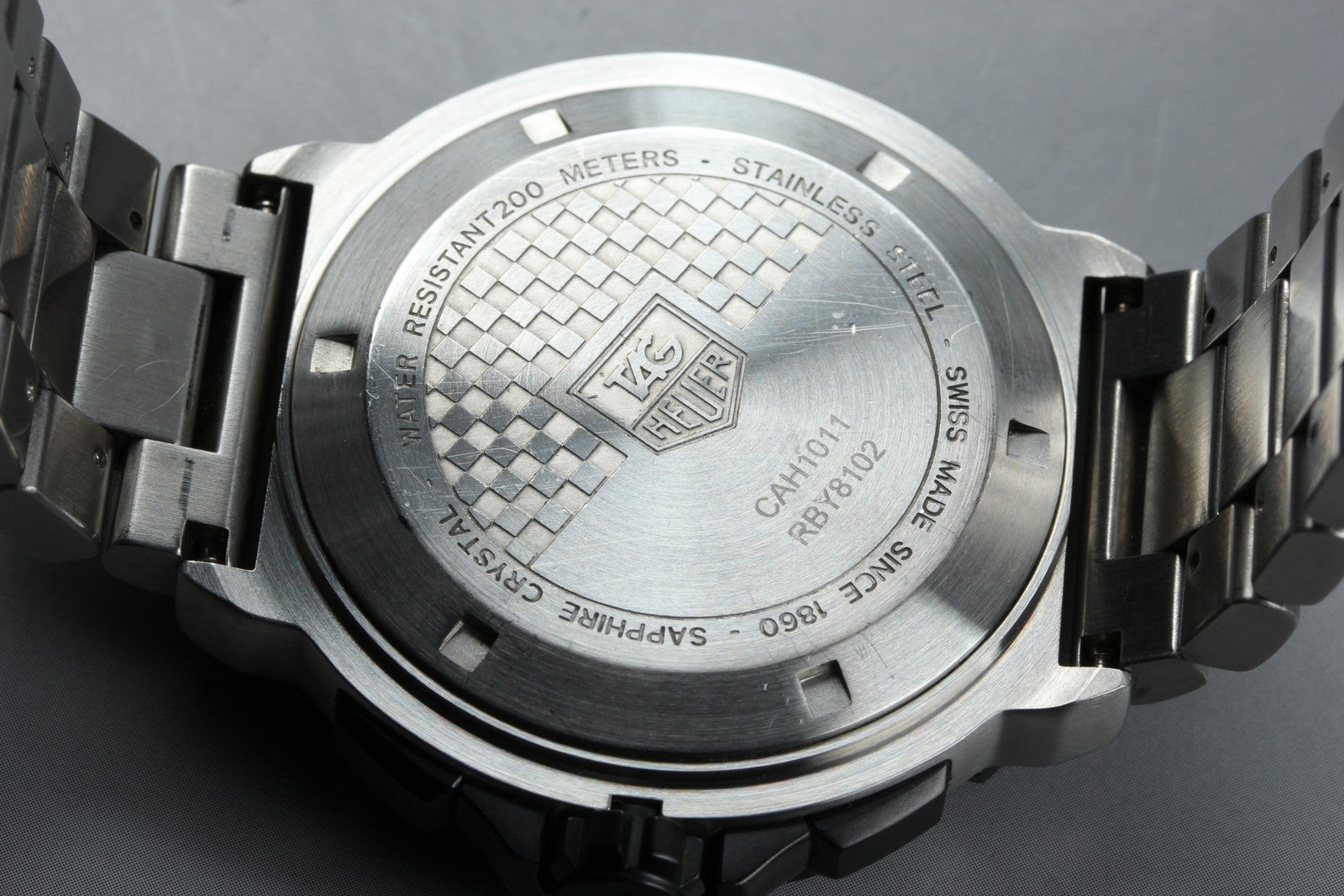 TAG Heuer Formula 1 CAH1011 Quartz White Dial Date Men's Watch 44mm JAPAN