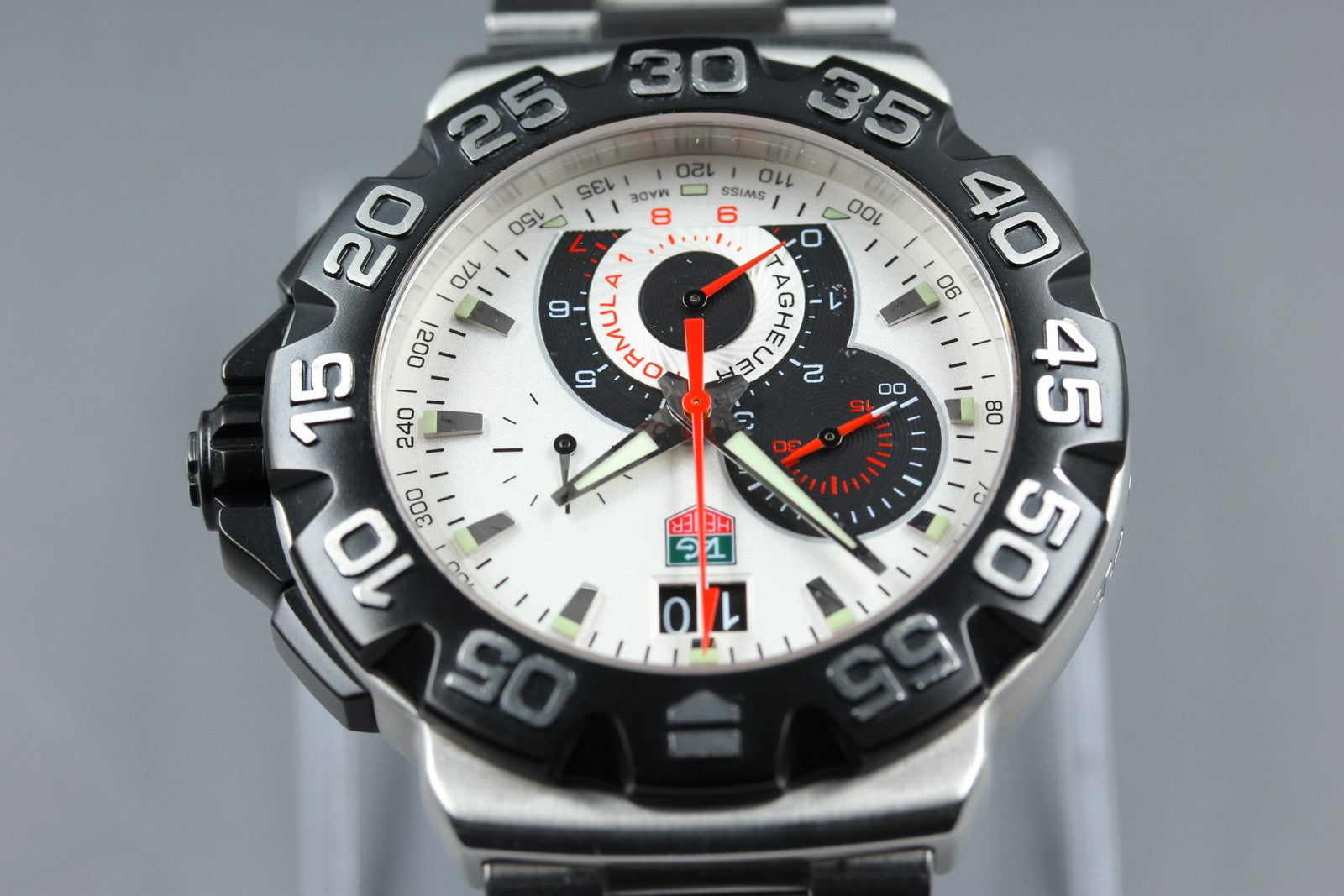 TAG Heuer Formula 1 CAH1011 Quartz White Dial Date Men's Watch 44mm JAPAN
