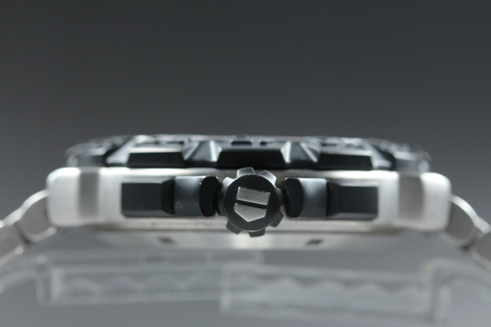 TAG Heuer Formula 1 CAH1011 Quartz Chronograph White Dial Men's Watch 44mm JP