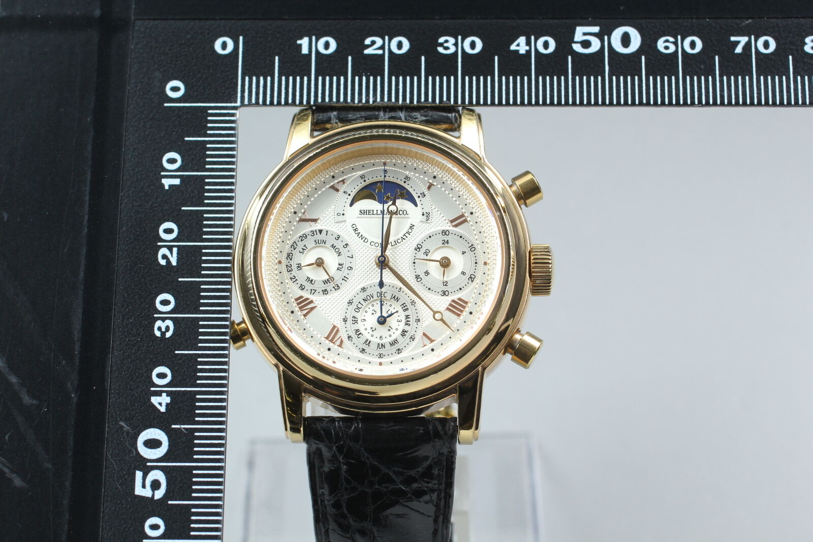 5680316