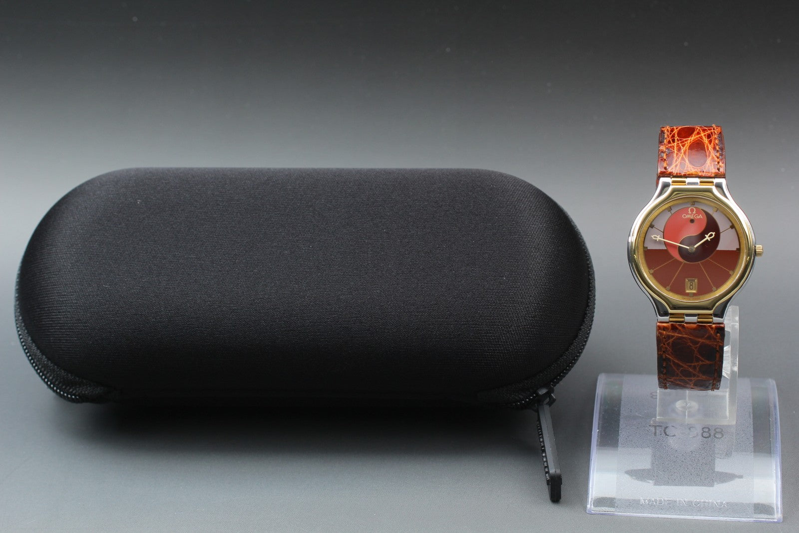 New Batt Vintage OMEGA De Ville symbol Quartz Women's Watch 31mm JAPAN Exc+5