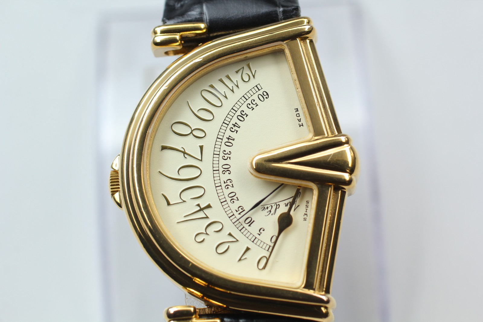 Vintage Jean d'eve Sectora Gold 30mm Black Unisex Quartz Watch JAPAN