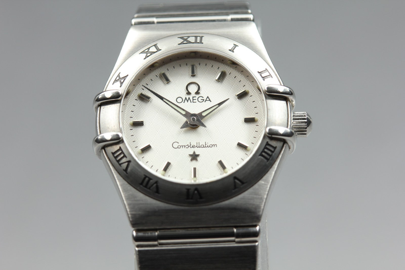 New Batt Vintage OMEGA Constellation Cal.1456 Quartz Silver Womens Watch 22mm JP