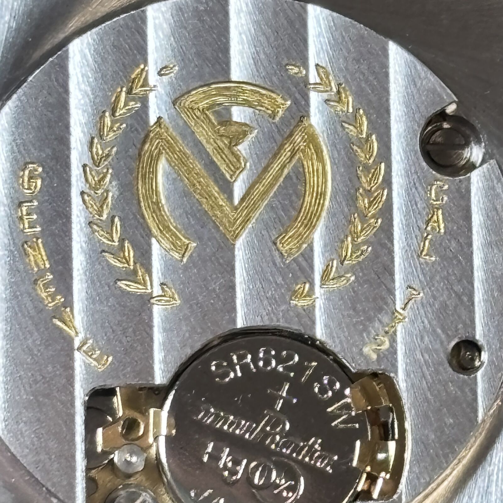 5680299