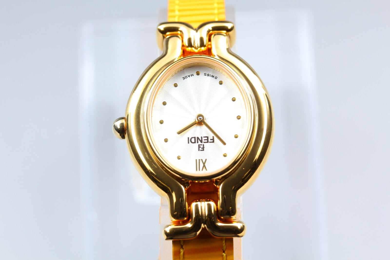 Vintage FENDI 640L Chameleon Change Yellow Belt Gold Women's Quartz Watch