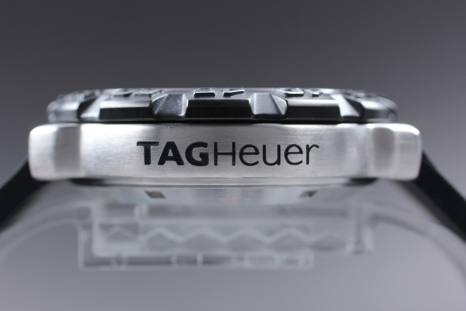 Used TAG Heuer Formula 1 CAH1112 Red Quartz Chronograph Men's Watch 42mm JAPAN