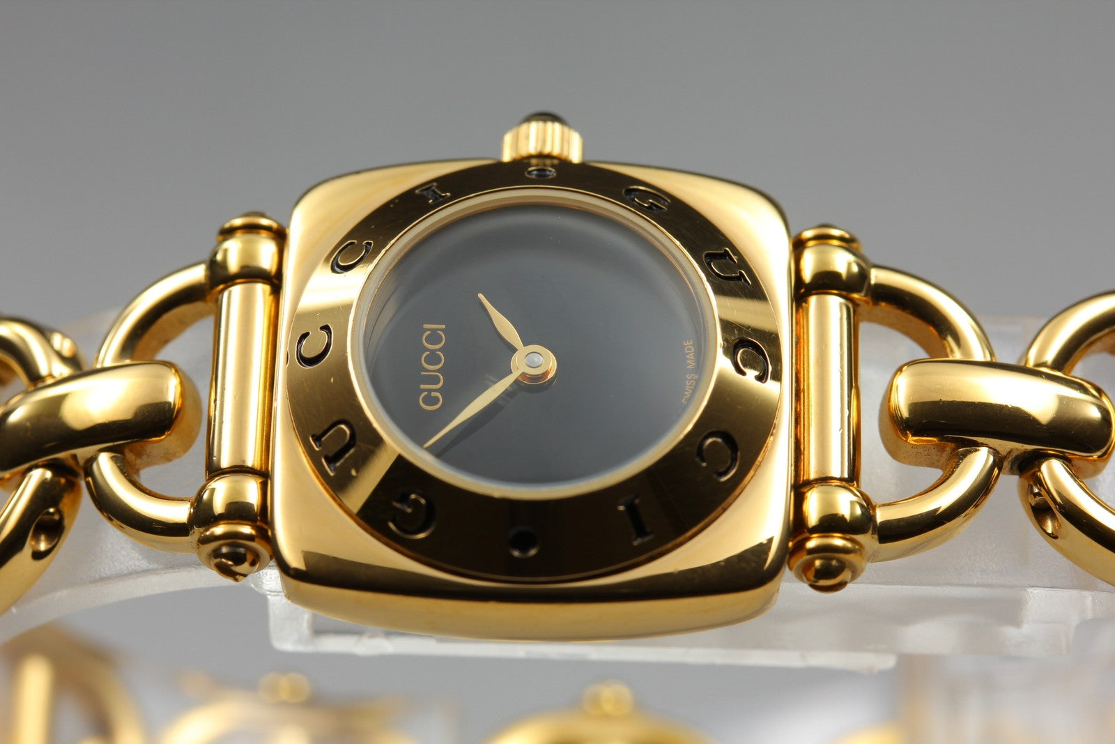 Vintage GUCCI Horsebit 6400L White Dial Gold 20mm Woman's Quartz Watch JAPAN