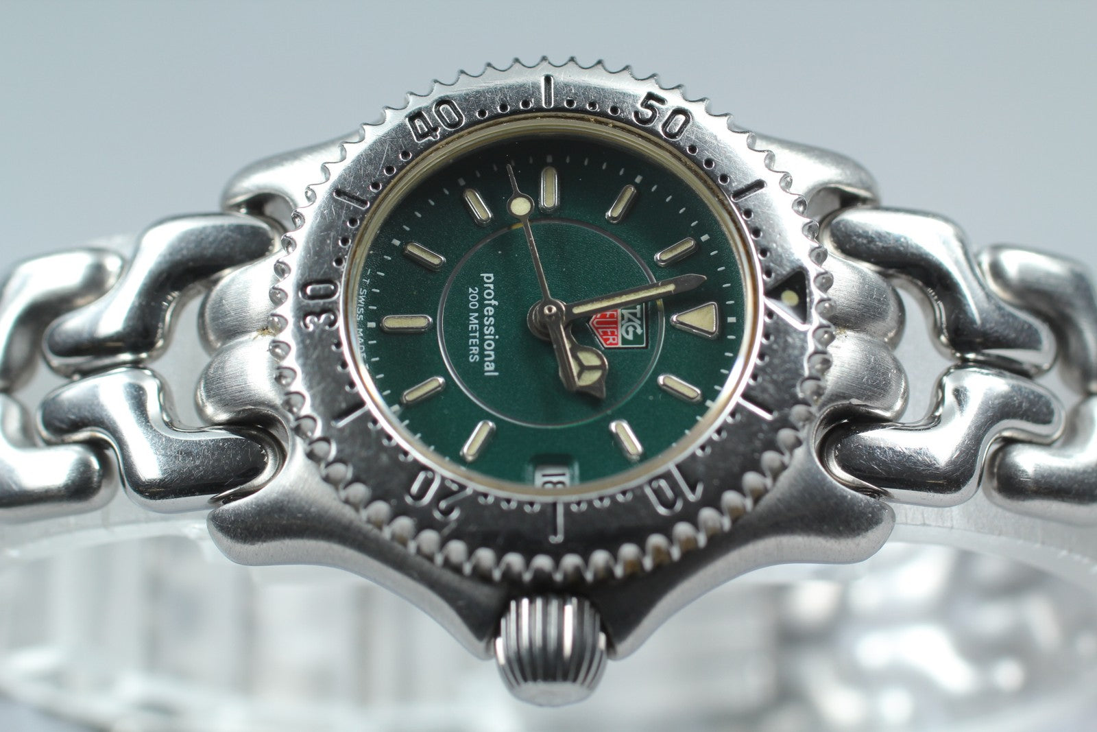 TAG Heuer SEL Professional 200M WG1419 Green Quartz Women's Watch 23mm JAPAN
