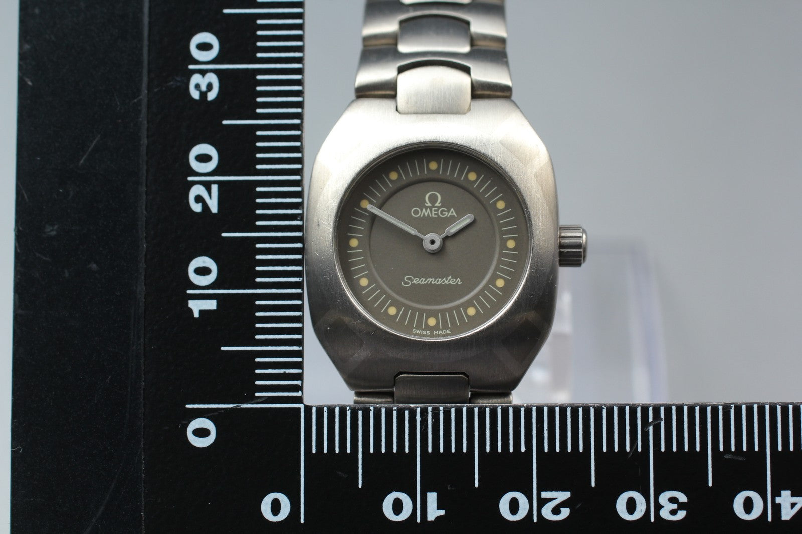 New Batt OMEGA Seamaster Polaris Titanium Cal.1450 Gray Women's Watch 22mm JAPAN