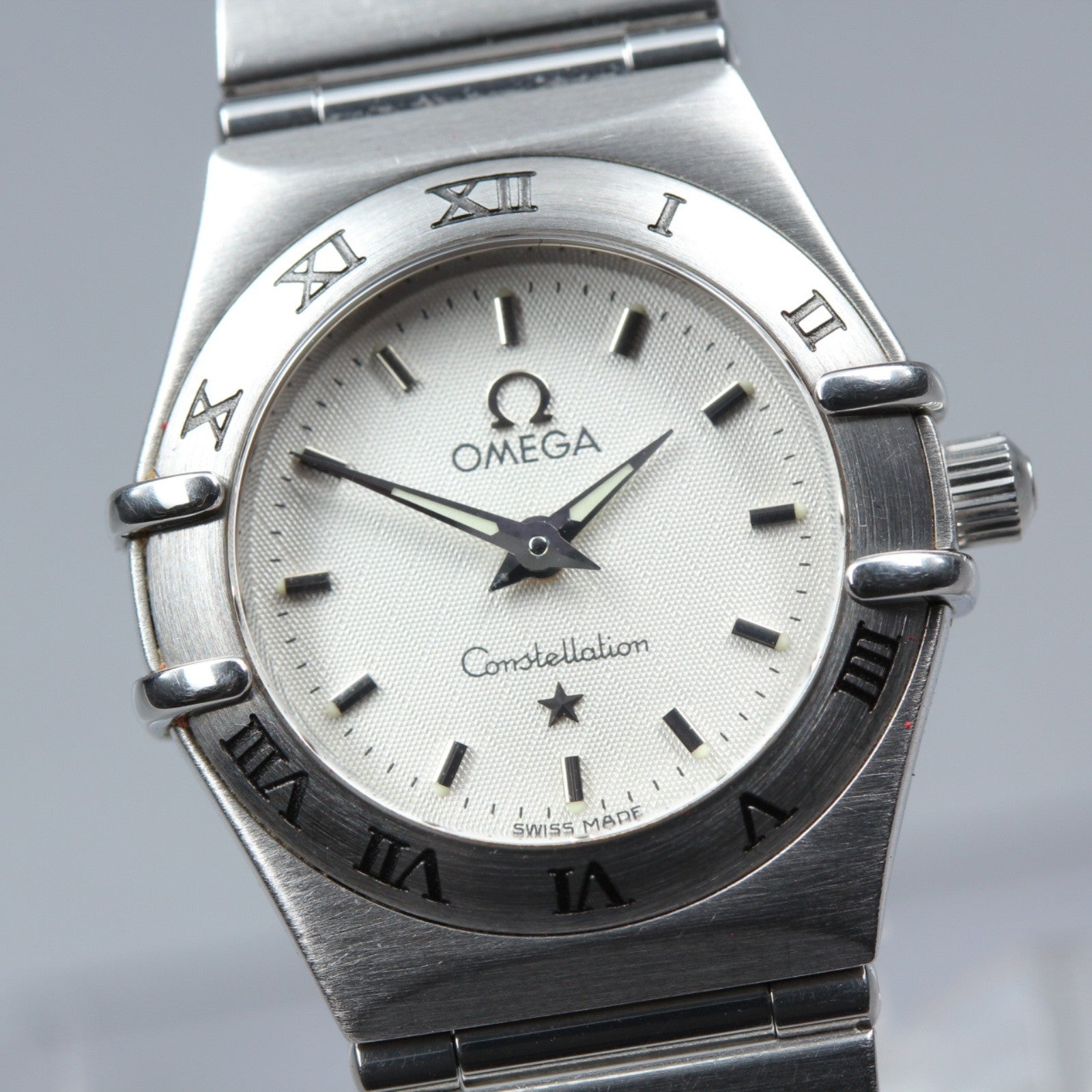 New Batt OMEGA Constellation 1562.30.00 Quartz Silver Women Watch 22mm JAPAN