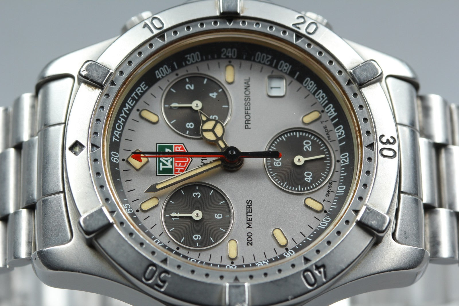 Vintage TAG Heuer 2000 Professional CE1111 Quartz Gray Men's Watch 40mm JAPAN