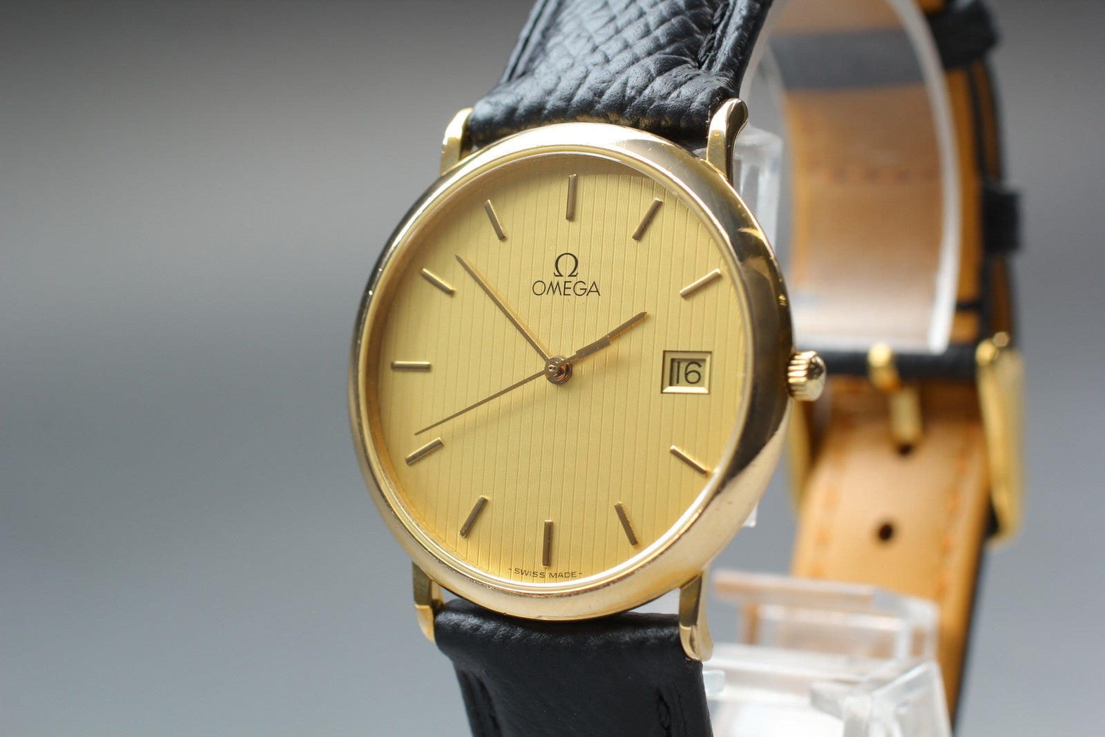 Vintage OMEGA De Ville 196.0312.1 Cal.1430 Gold Black 32mm Quartz Men's Watch
