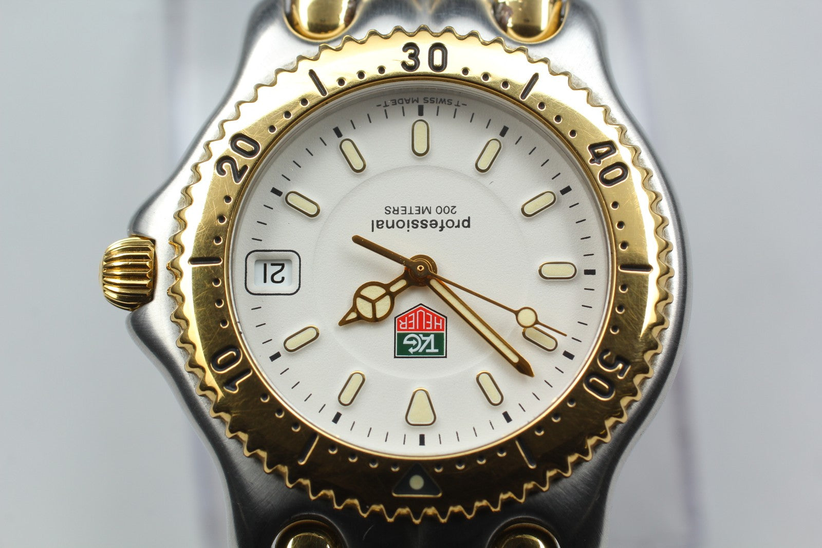 TAG HEUER Professional WG1122-0 Quartz White Dial Date Men's Watch 37mm JAPAN