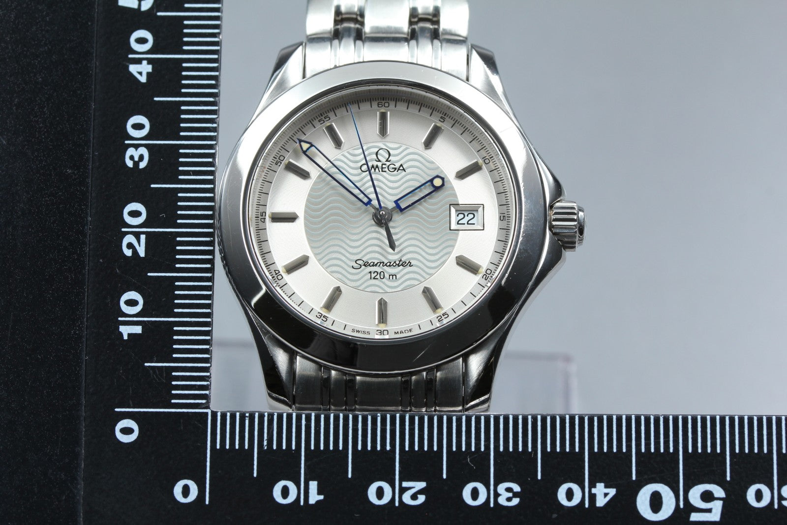 Near MINT- Box Omega Seamaster 120M 2511.31 Cal.1538 Silver Qz 36mm Men's Watch