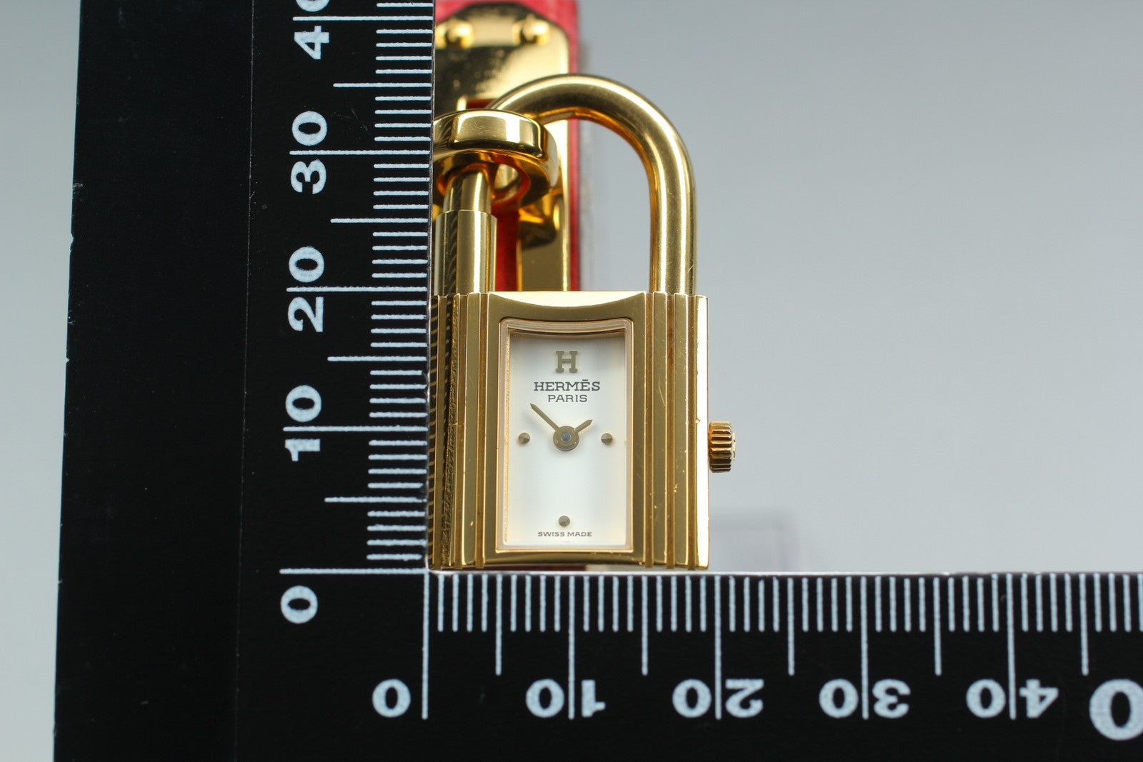 7696071