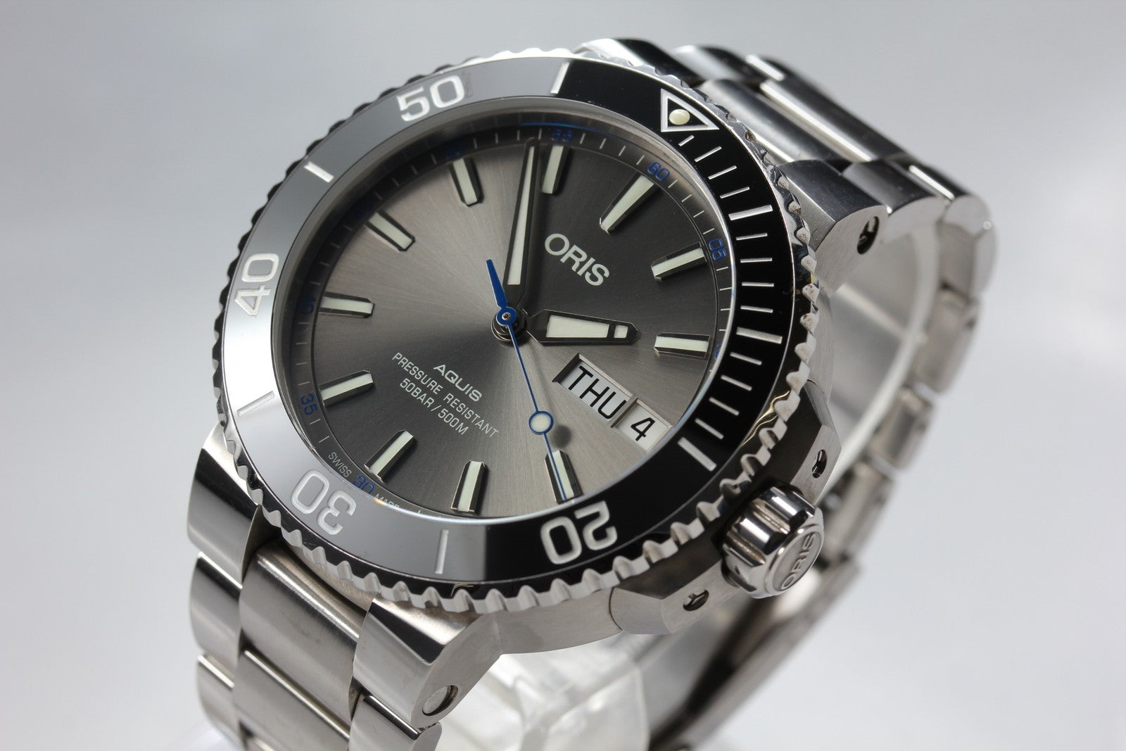 ORIS Aquis 7733 Black Dial Automatic Day/Date Men's Watch 45mm JAPAN