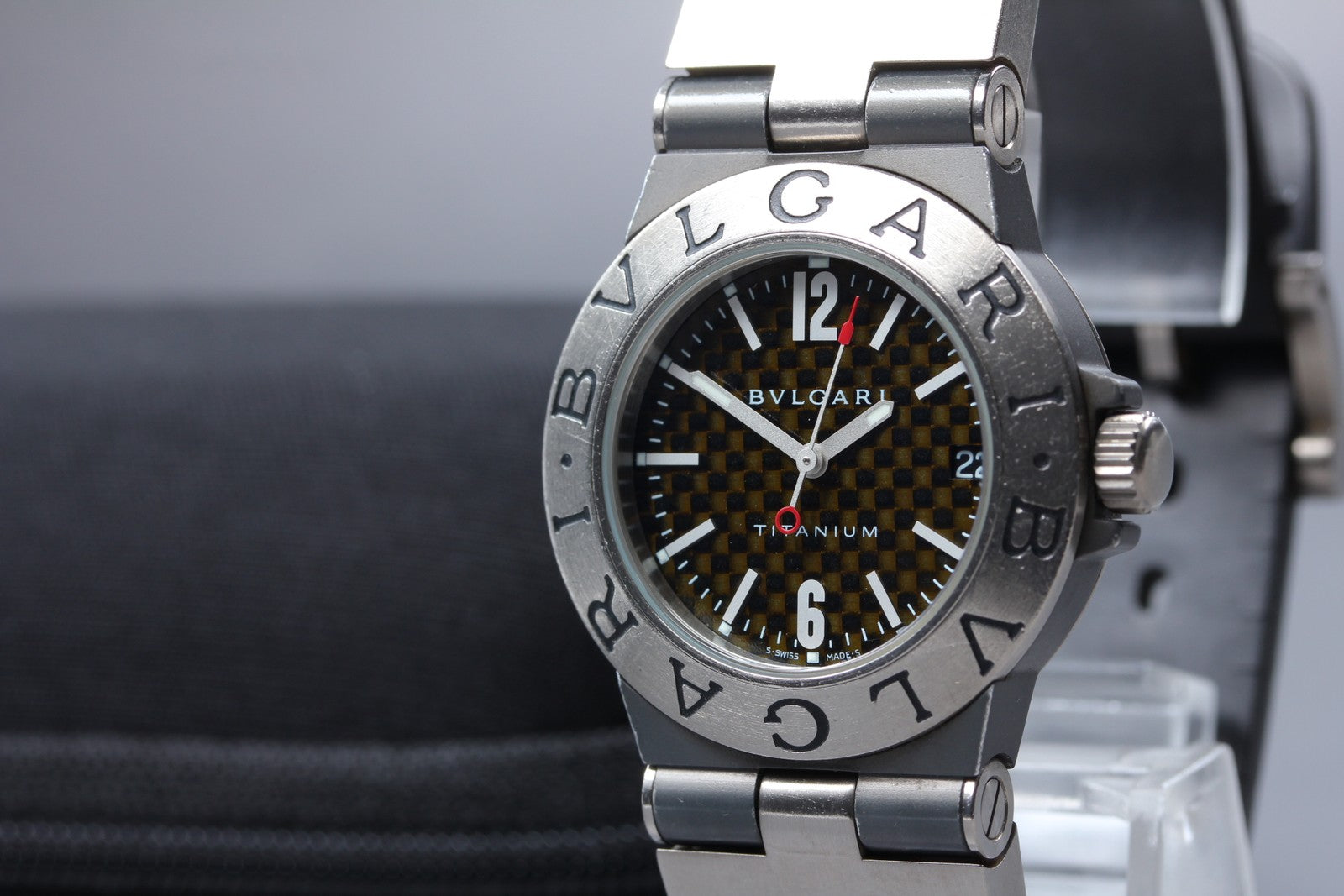 New Batt BVLGARI Diagono TI32TA Titanium Black Quartz Men's Watch 32mm Exc+5