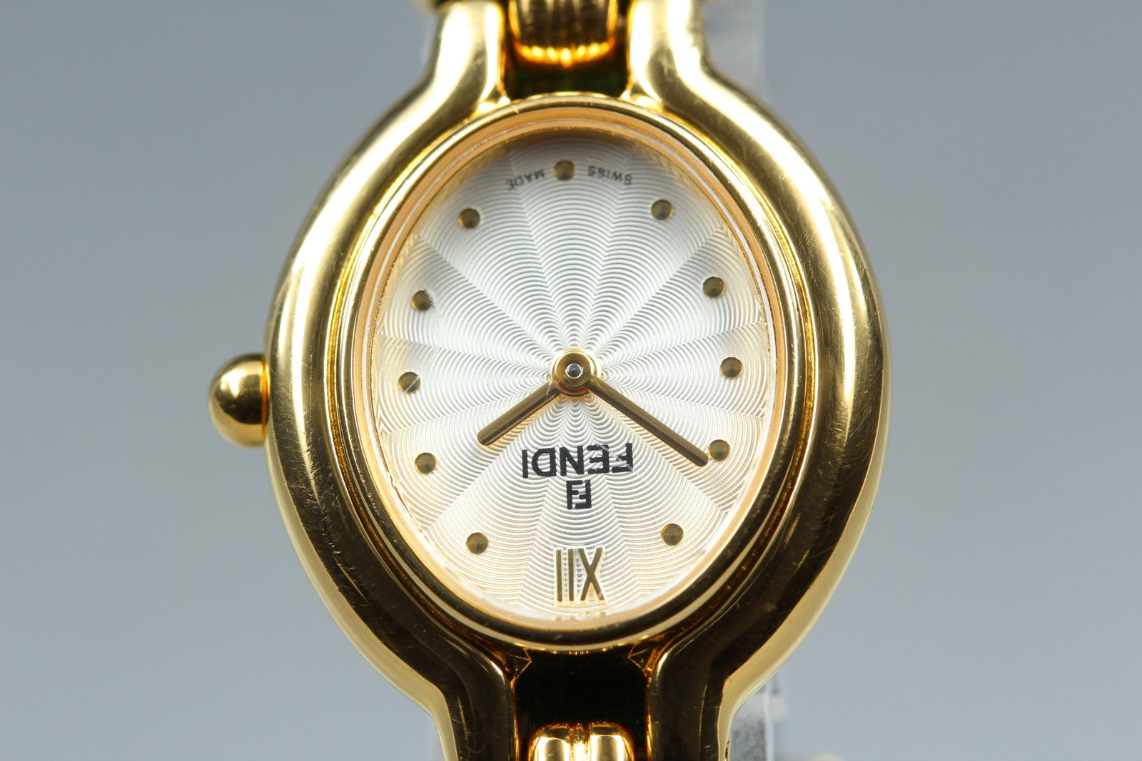 FENDI 640L Chameleon Change Green Belt Gold 24mm Women's Quartz Watch Vintage