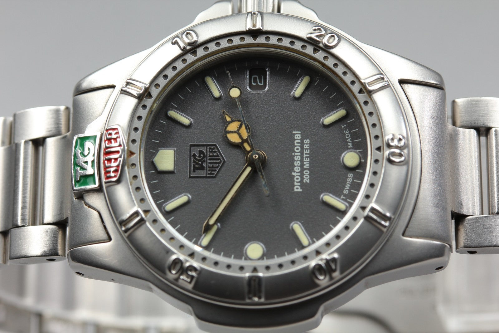 TAG Heuer Professional 999.213K Quartz Gray Dial Men's Watch 34mm JAPAN