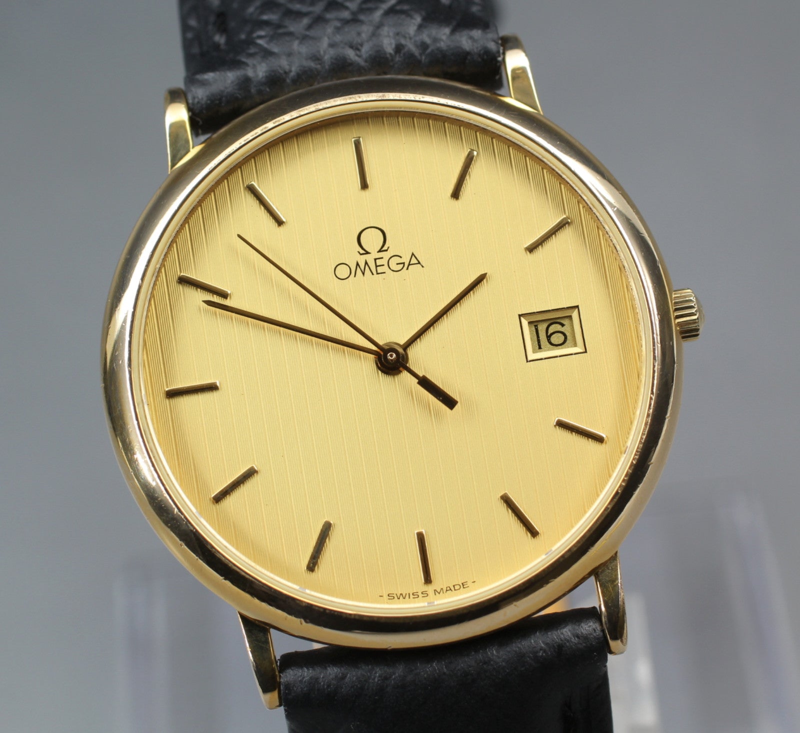 Vintage OMEGA De Ville 196.0312.1 Cal.1430 Gold Black 32mm Quartz Men's Watch