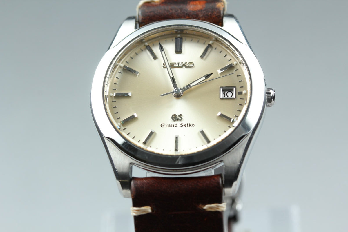 New Batt Vintage SEIKO Grand Seiko 8N65-8000 Quartz Men's Watch 35mm From JAPAN