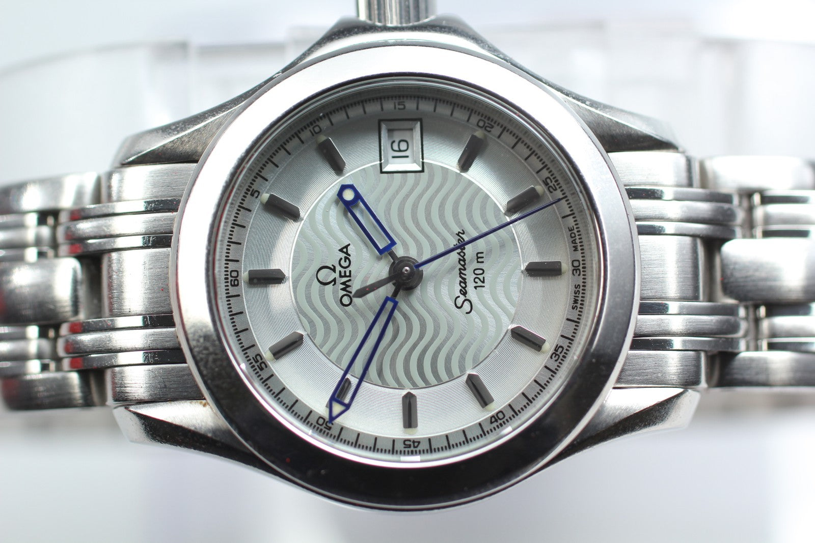 Vintage OMEGA Seamaster 120m 2581.31 Quartz Silver Women's Watch 27mm JAPAN Box