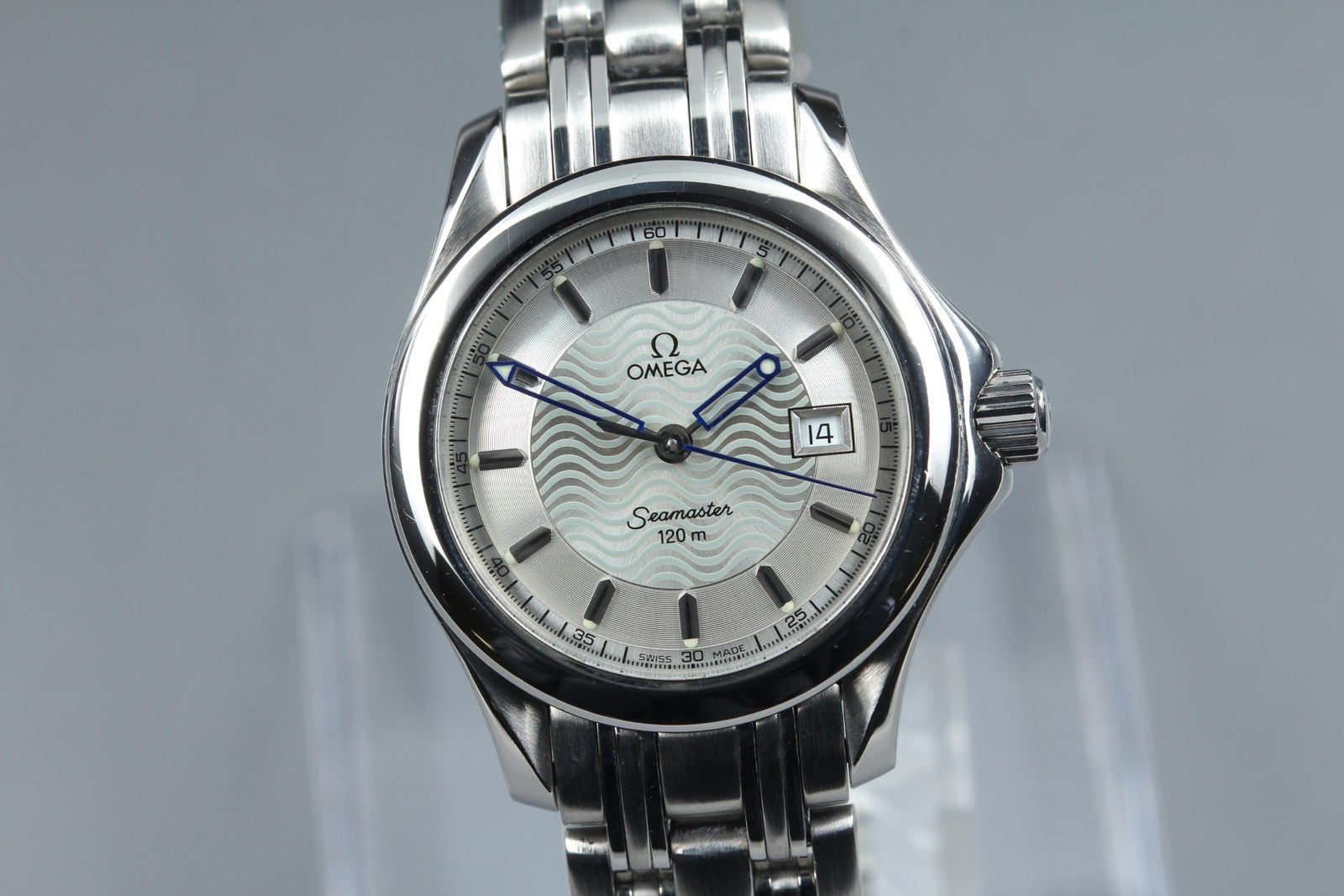 Vintage OMEGA Seamaster 2571.32 Cal.1424 Quartz Silver Women's Watch 28mm JAPAN