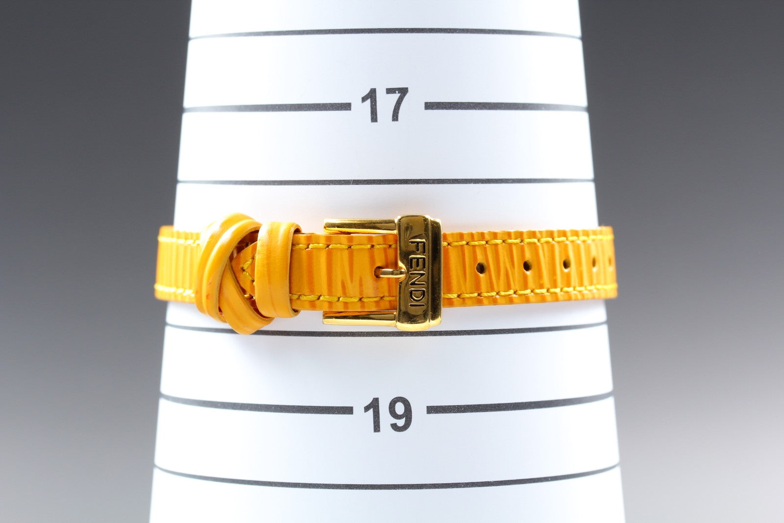 Vintage FENDI 640L Chameleon Change Yellow Belt Gold Women's Quartz Watch
