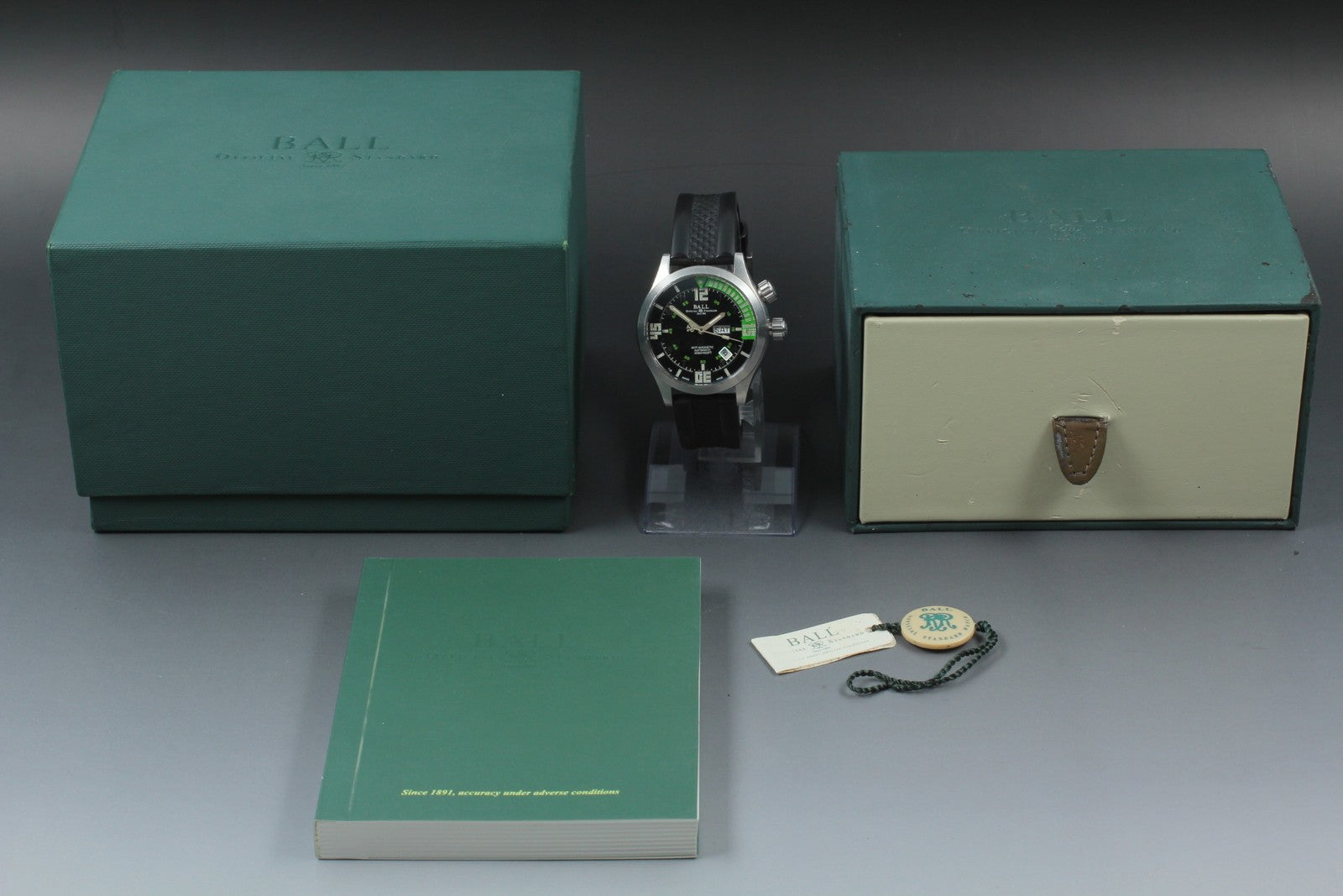 BALL Engineer DM1020A Black Dial Automatic Day/Date Men's watch 41mm JAPAN Box
