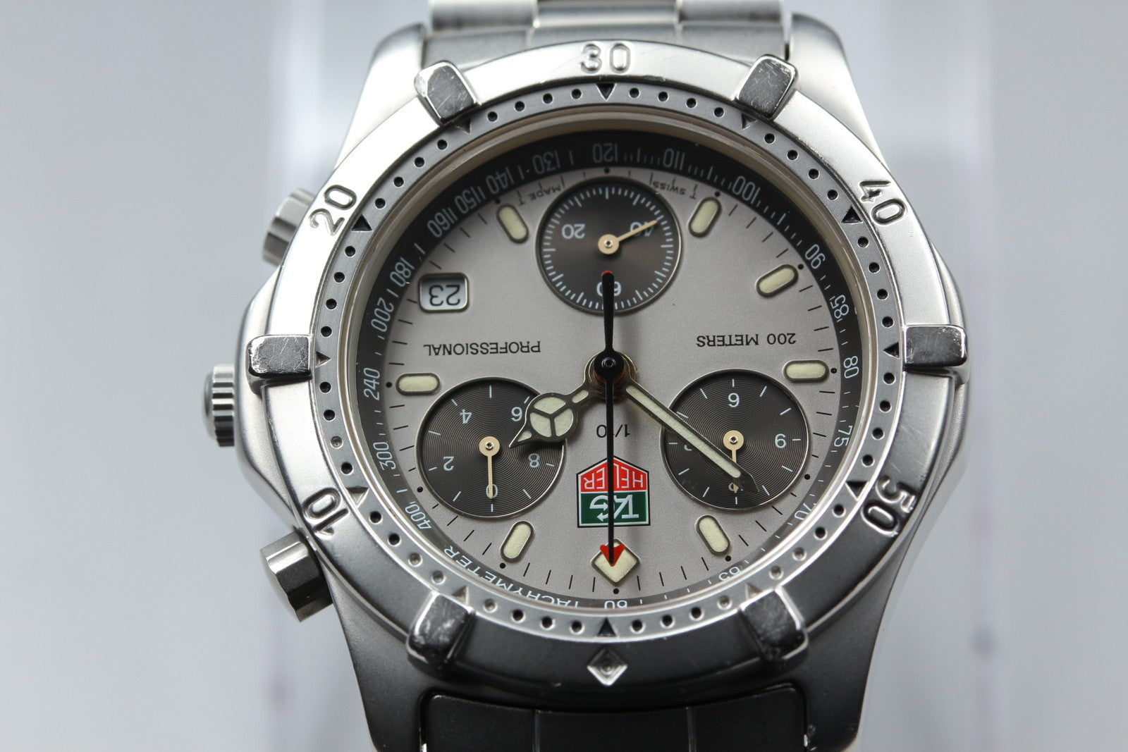 Vintage TAG HEUER Professional CE1111 Quartz Gray Men's Watch 40mm JAPAN Box
