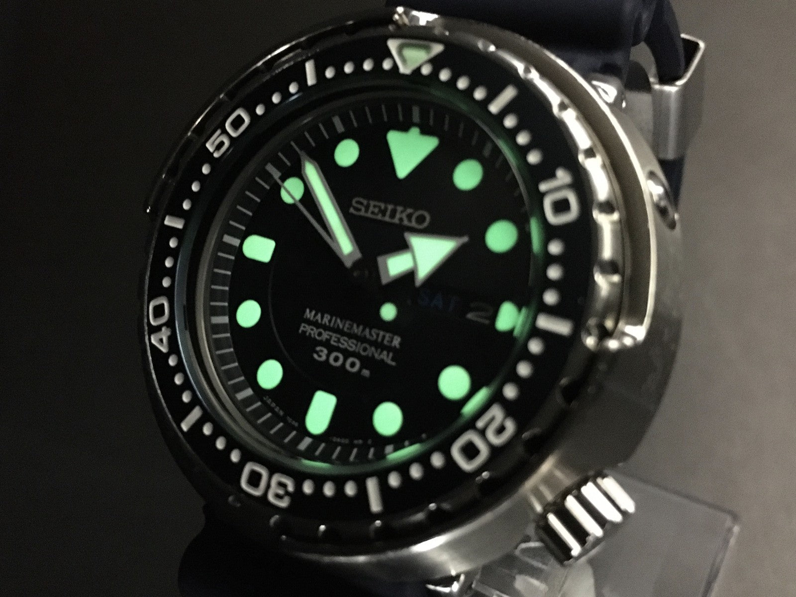 7981900