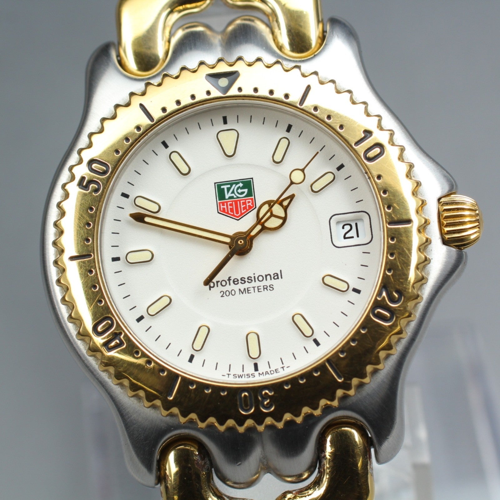 TAG HEUER Professional WG1122-0 Quartz White Dial Date Men's Watch 37mm JAPAN