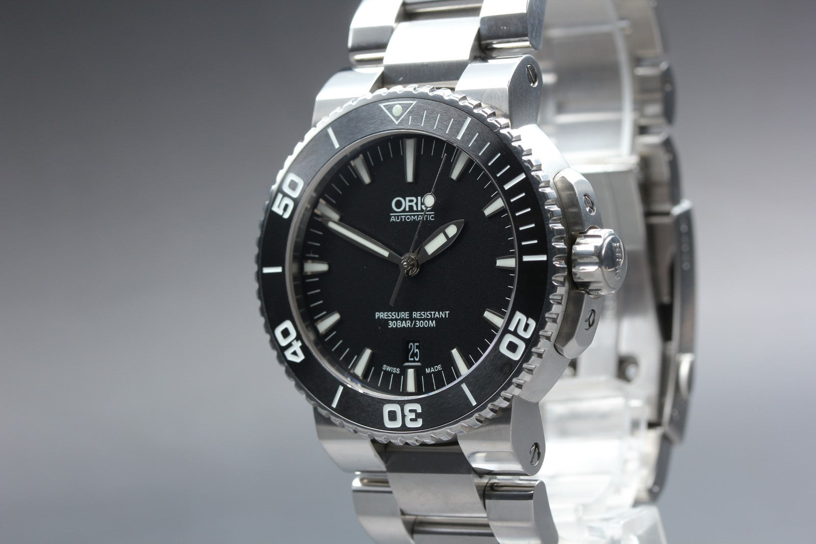 ORIS Aquis Date 7653-04 Automatic Black Dial Men's Watch 43mm From JAPAN Box