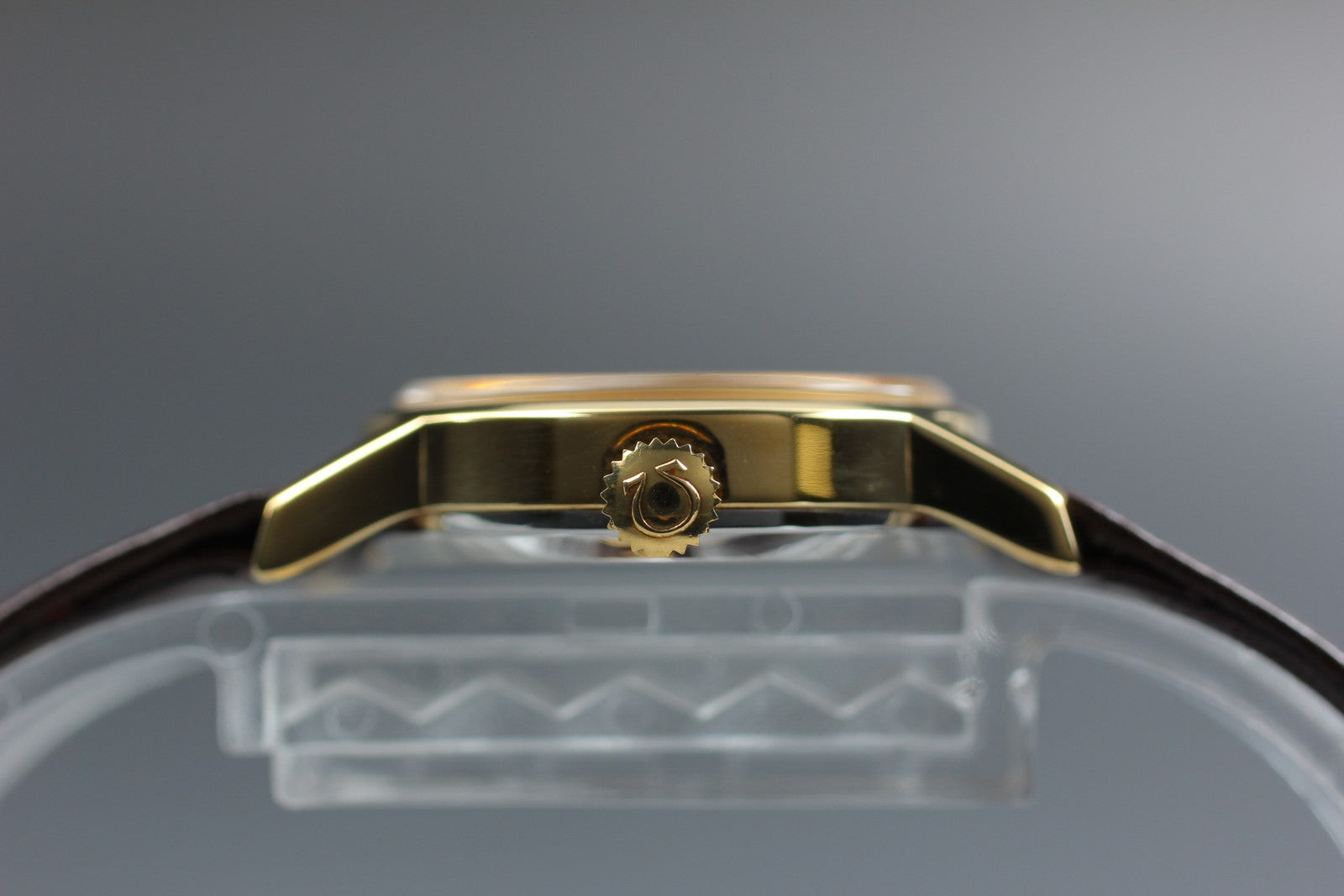 Vintage OMEGA De Ville 511.0508 Cal.625 24mm Gold Hand Winding Women's Watch