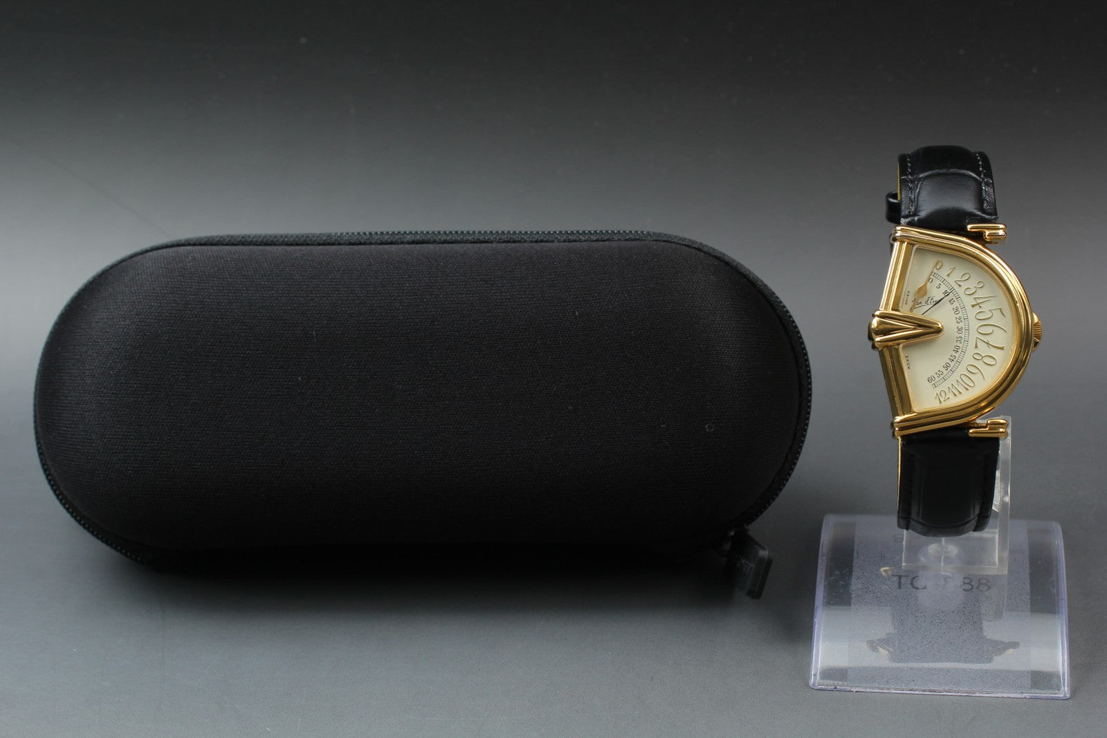 Vintage Jean d'eve Sectora Gold 30mm Black Unisex Quartz Watch JAPAN