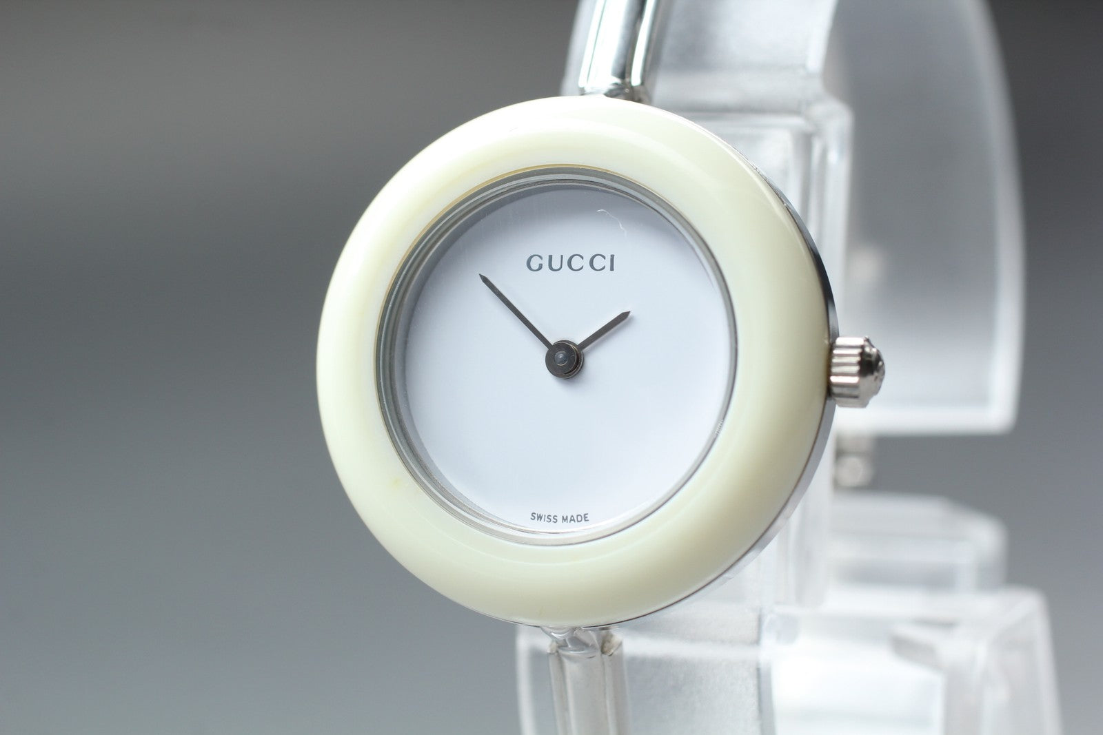 Vintage Gucci Change Bezel 11/12.2L White Bezel Silver Women's Quartz Watch