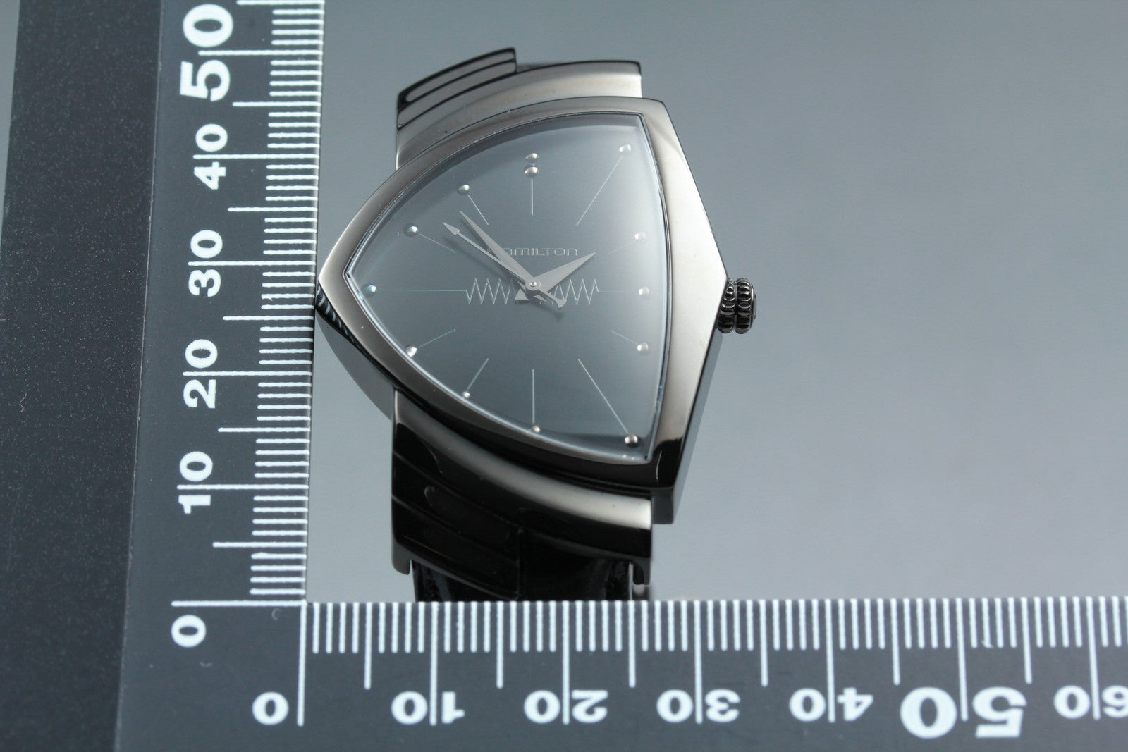 New Batt Hamilton Ventura Black H244010 Quartz Men's Watch 33mm JAPAN *N MINT