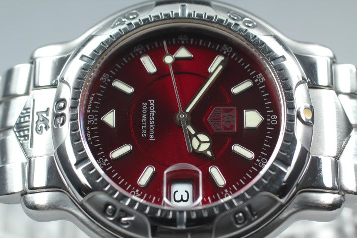 Rare TAG HEUER 6000 WH1118 Red Dial Quartz Men's Watch 37mm JAPAN