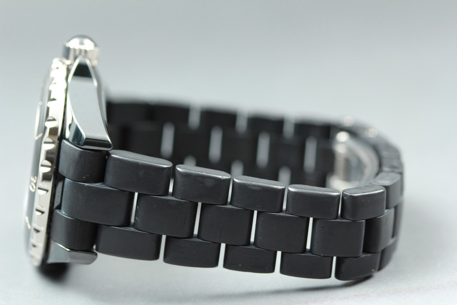 Overhauled Exc+5 Box CHANEL J12 H0681 Black Ceramic Rubber 33mm Qz Women’s Watch