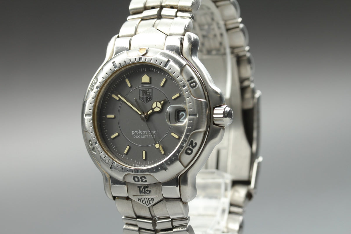 TAG HEUER Professional 6000 WH1112 Quartz Men's Gray Dial Watch 37mm From JAPAN