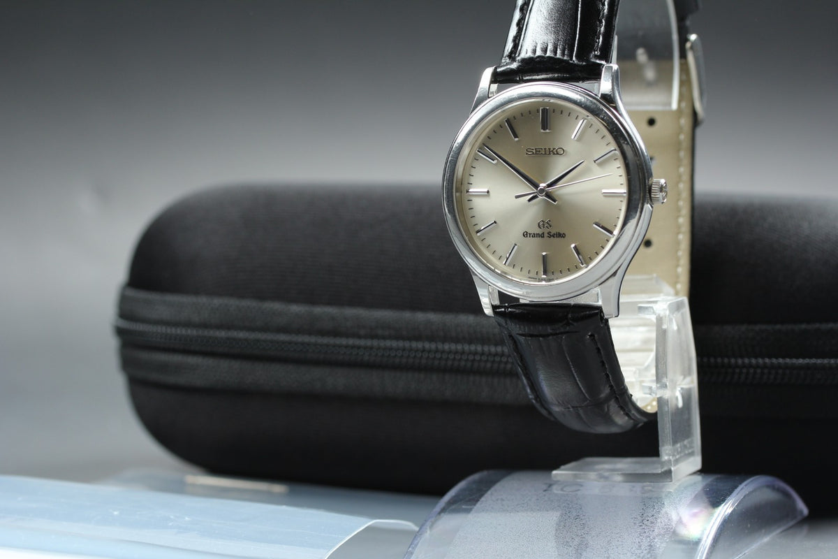 New Batt SEIKO Grand Seiko 8J55-0A10 Quartz Champagne Men's Watch 34mm JAPAN