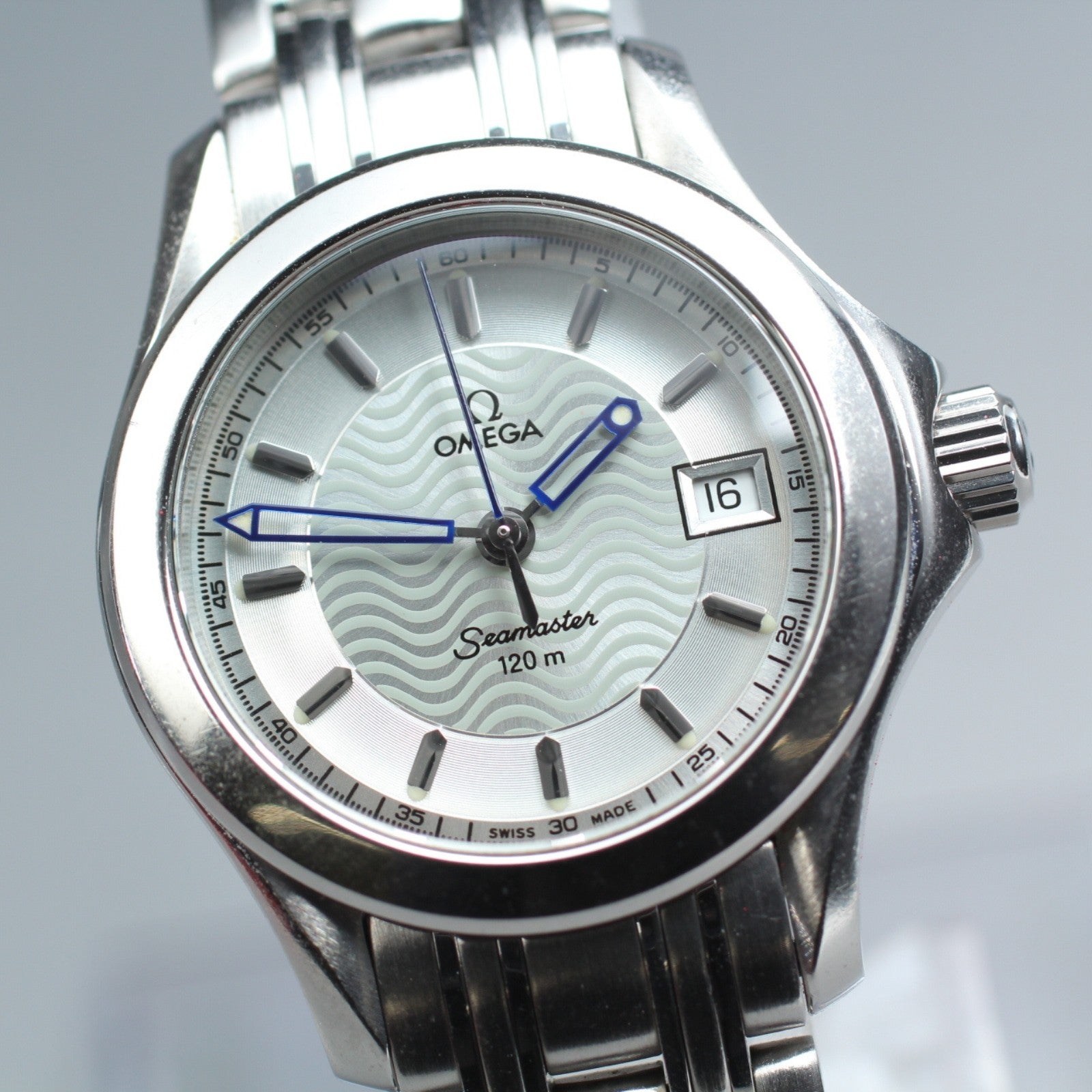 Vintage OMEGA Seamaster 120m 2581.31 Quartz Silver Women's Watch 27mm JAPAN Box