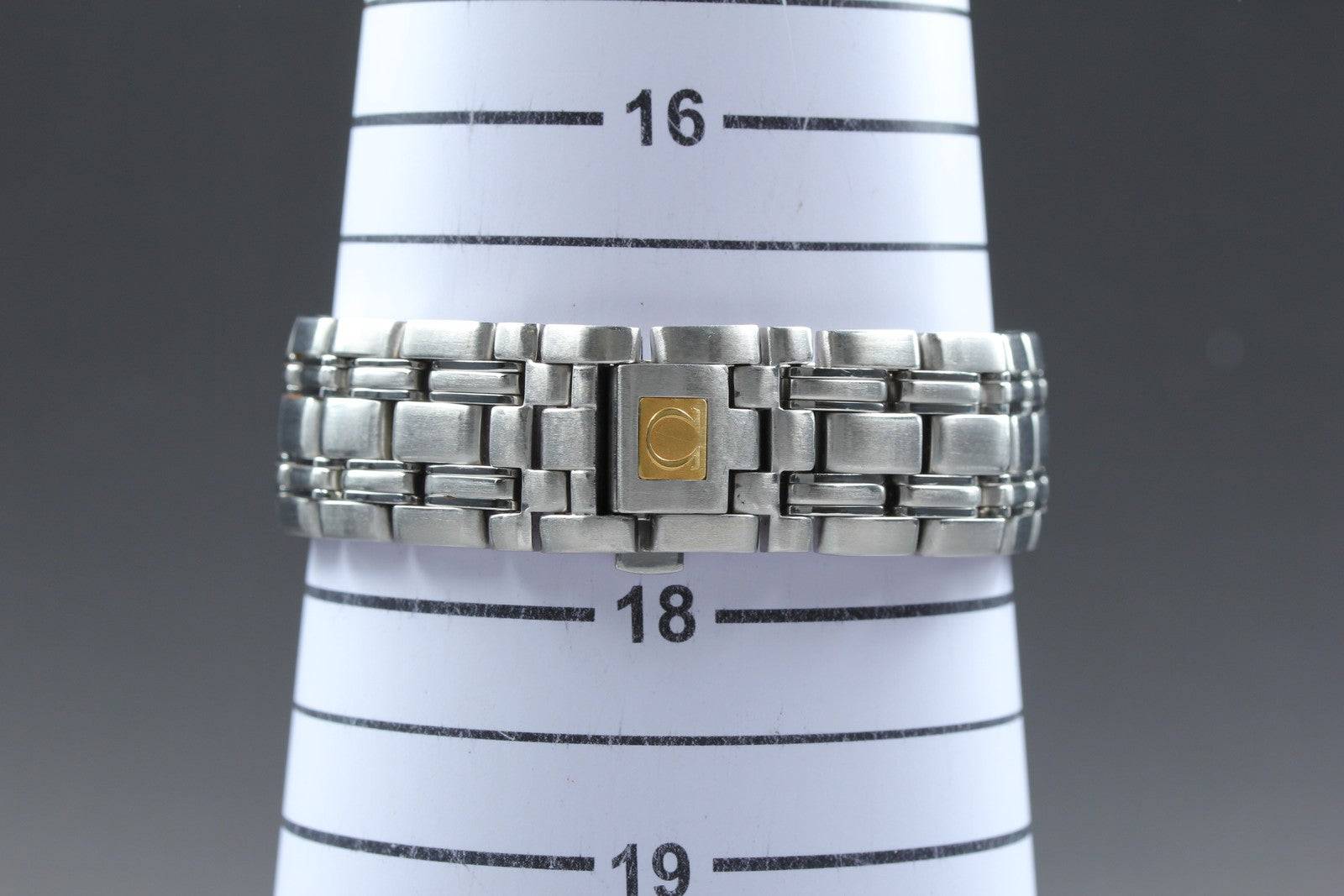 Near MINT- Box Omega Seamaster 120M 2511.31 Cal.1538 Silver Qz 36mm Men's Watch