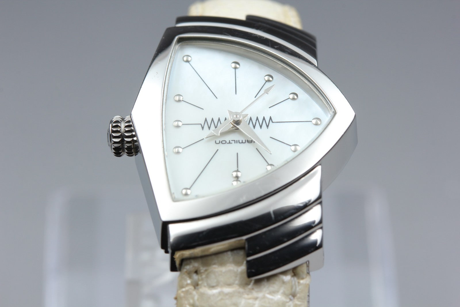 New Batt Hamilton Ventra H242111 Quartz Shell Dial Women's Watch 24mm JAPAN Box